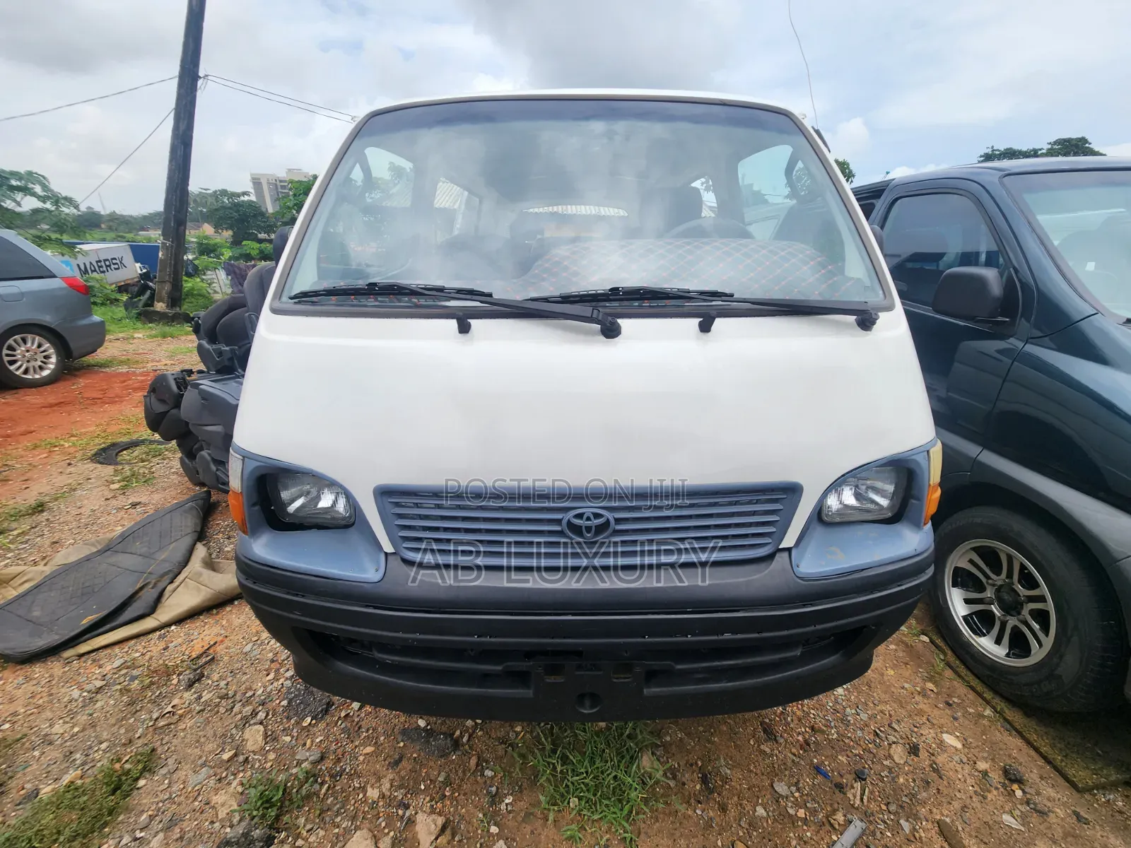Toyota HiAce 2006 White