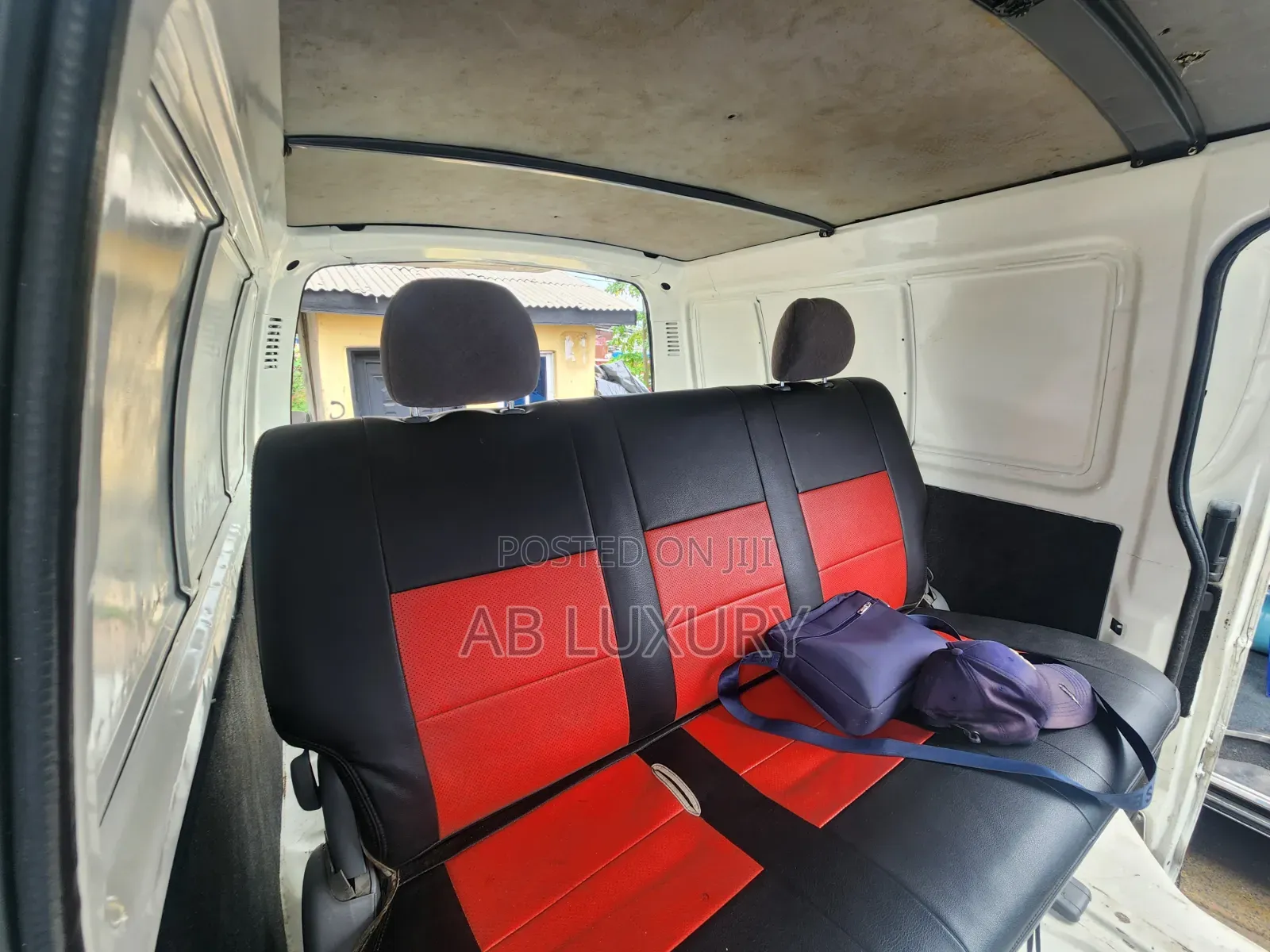 Toyota HiAce 2006 White