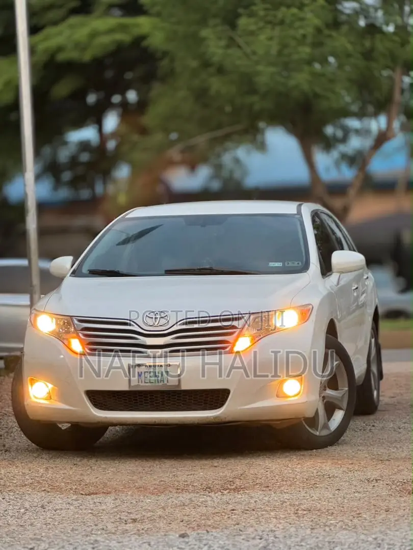 Toyota Venza 2011 White