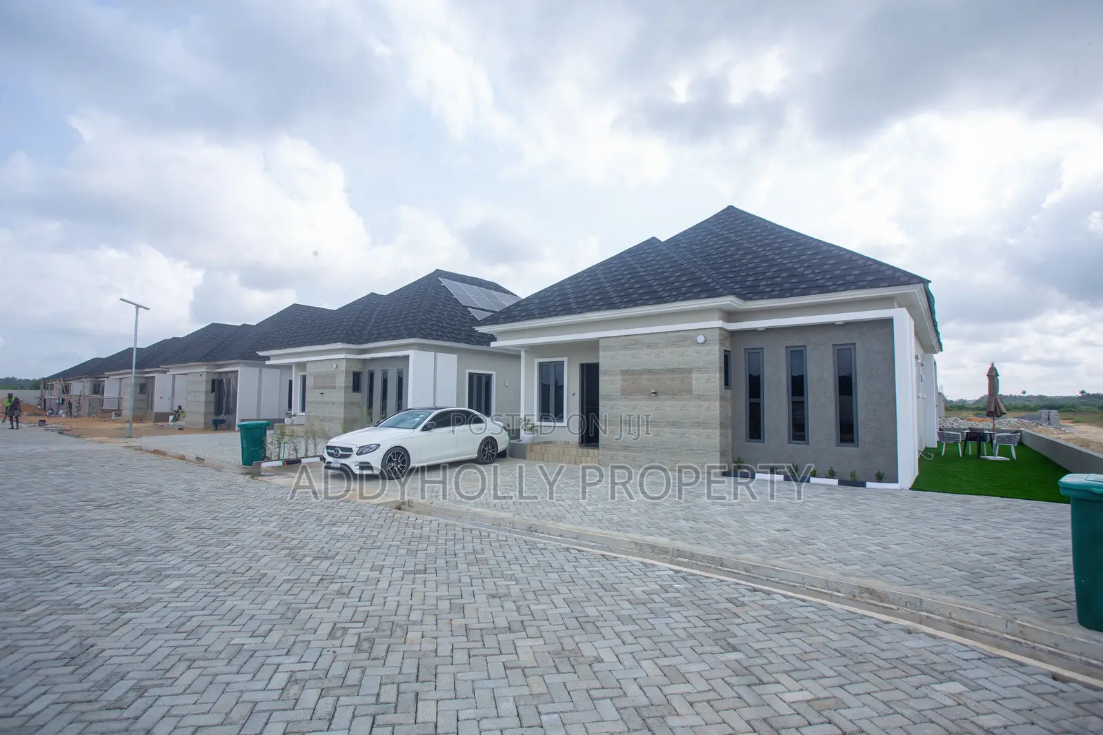 3bdrm Bungalow in Eleko for sale