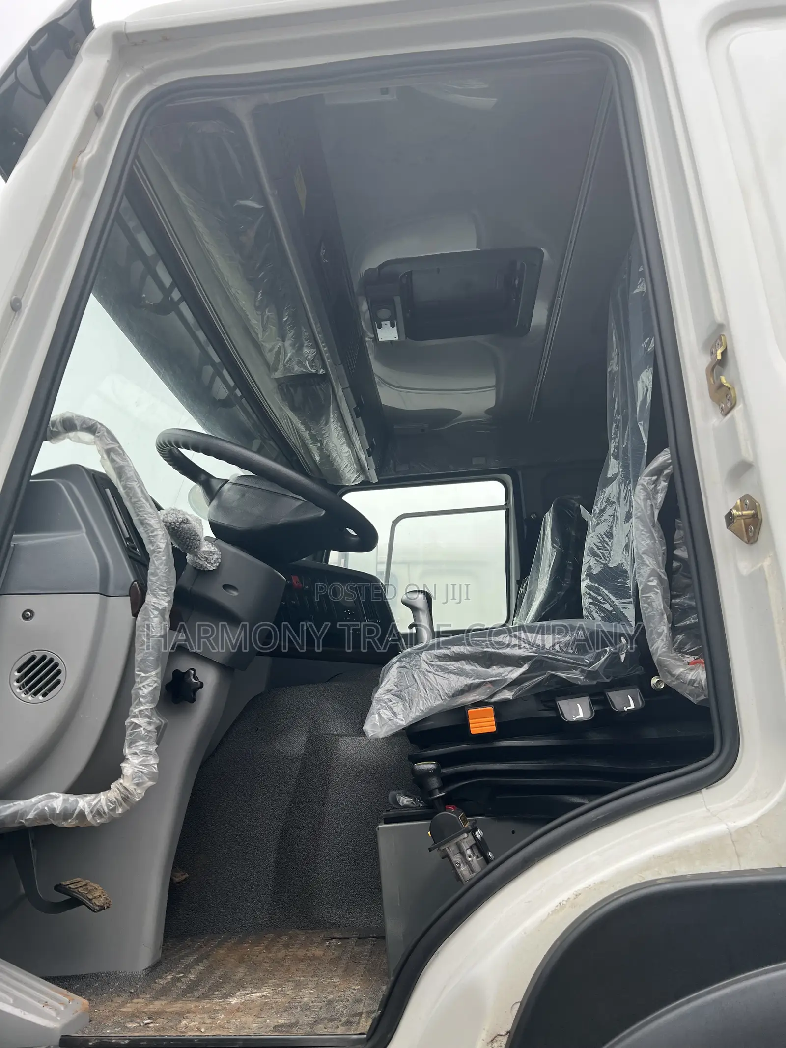 HOWO Dump Truck 371HP 10 Tyres White