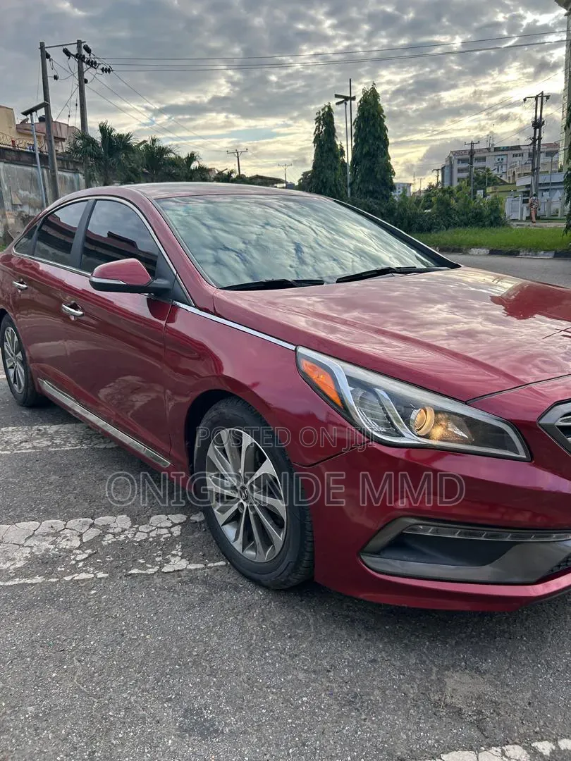 Hyundai Sonata 2016 Red
