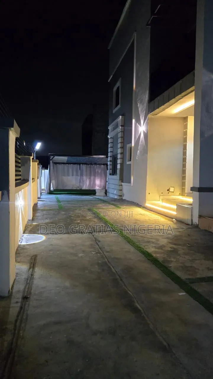 4bdrm Duplex in Estate, Lokogoma for sale