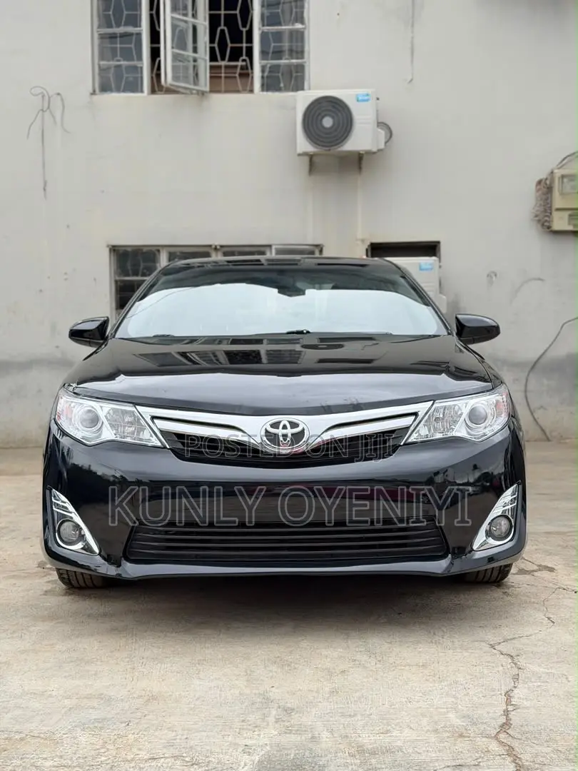 Toyota Camry LE 4dr Sedan (2.5L 4cyl 6A) 2014 Black