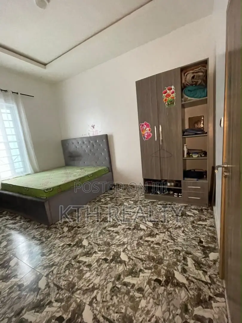 Furnished 1bdrm Shared Apartment in Rosebak Estate 5, Ikota for rent