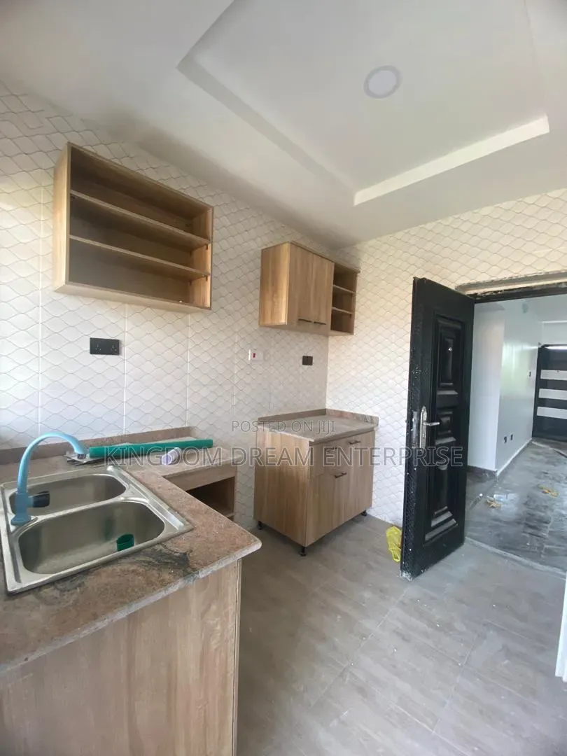 3bdrm Apartment in Ogombo Sangotedo for rent