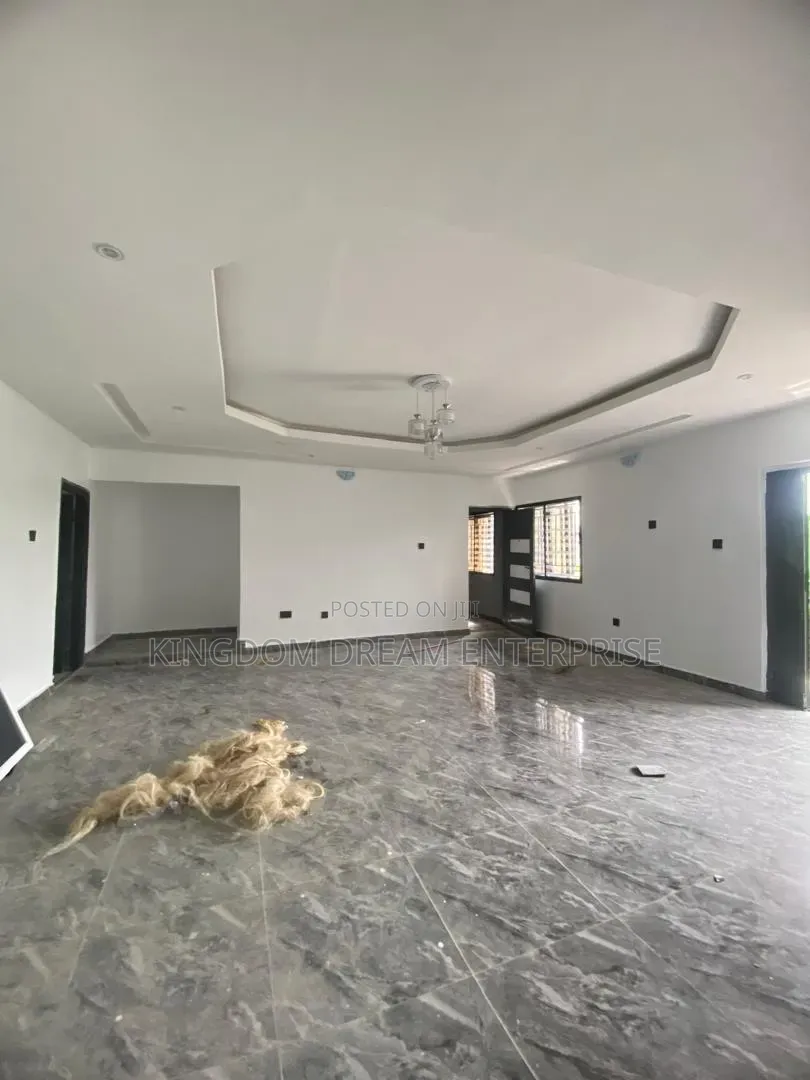 3bdrm Apartment in Ogombo Sangotedo for rent