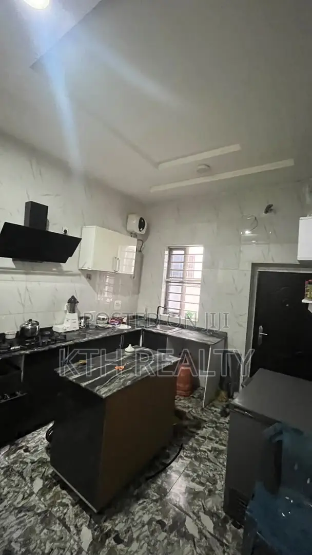 1bdrm Shared Apartment in Rosebak Estate 5, Ikota for rent