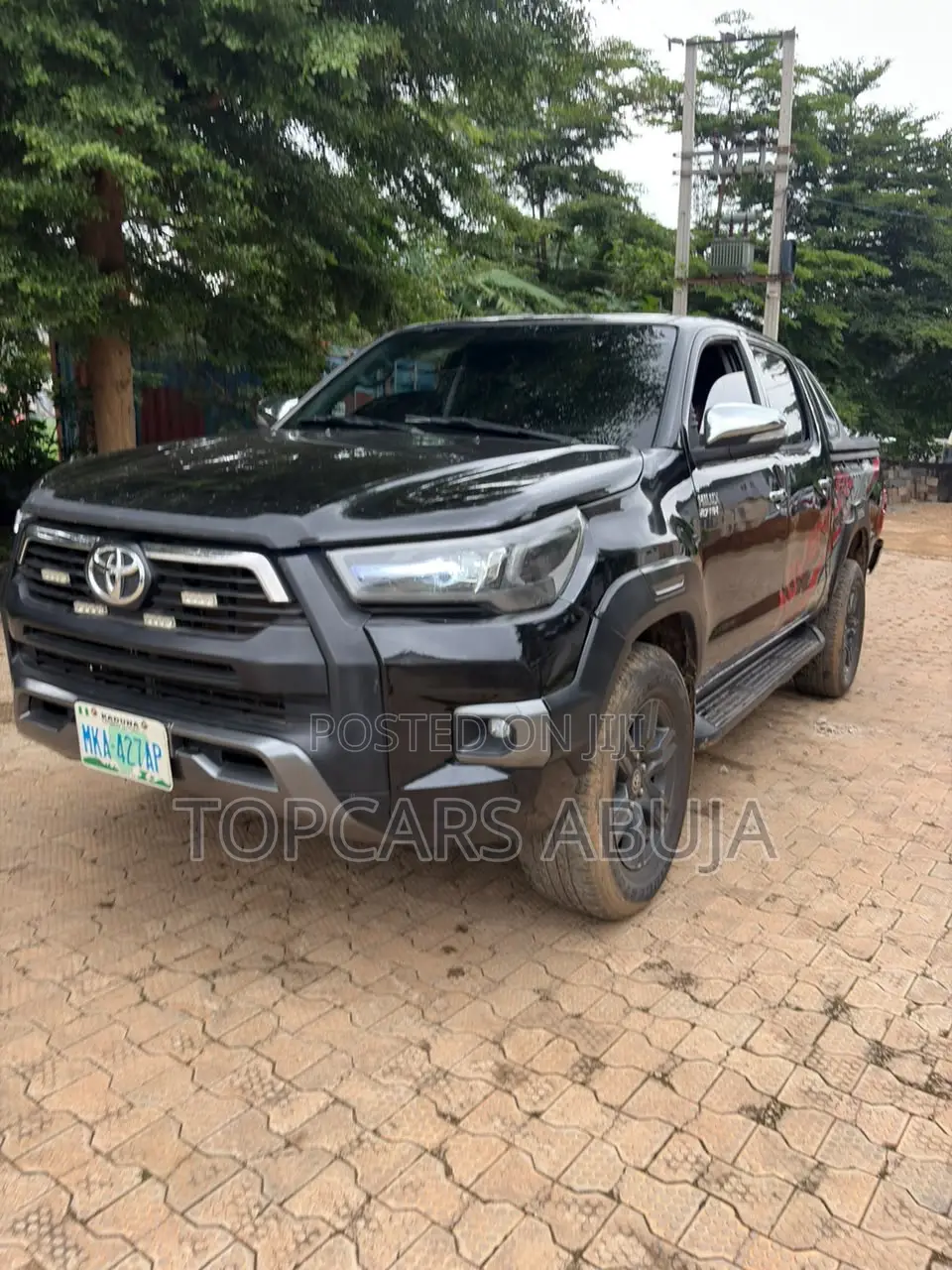 Toyota Hilux 2013 Black