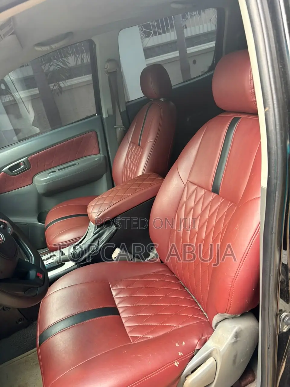Toyota Hilux 2013 Black