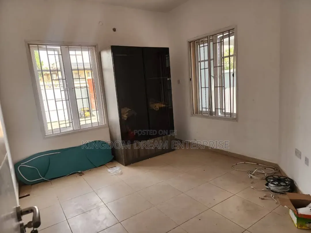 2bdrm Apartment in Ikate Lekki Lagos for rent