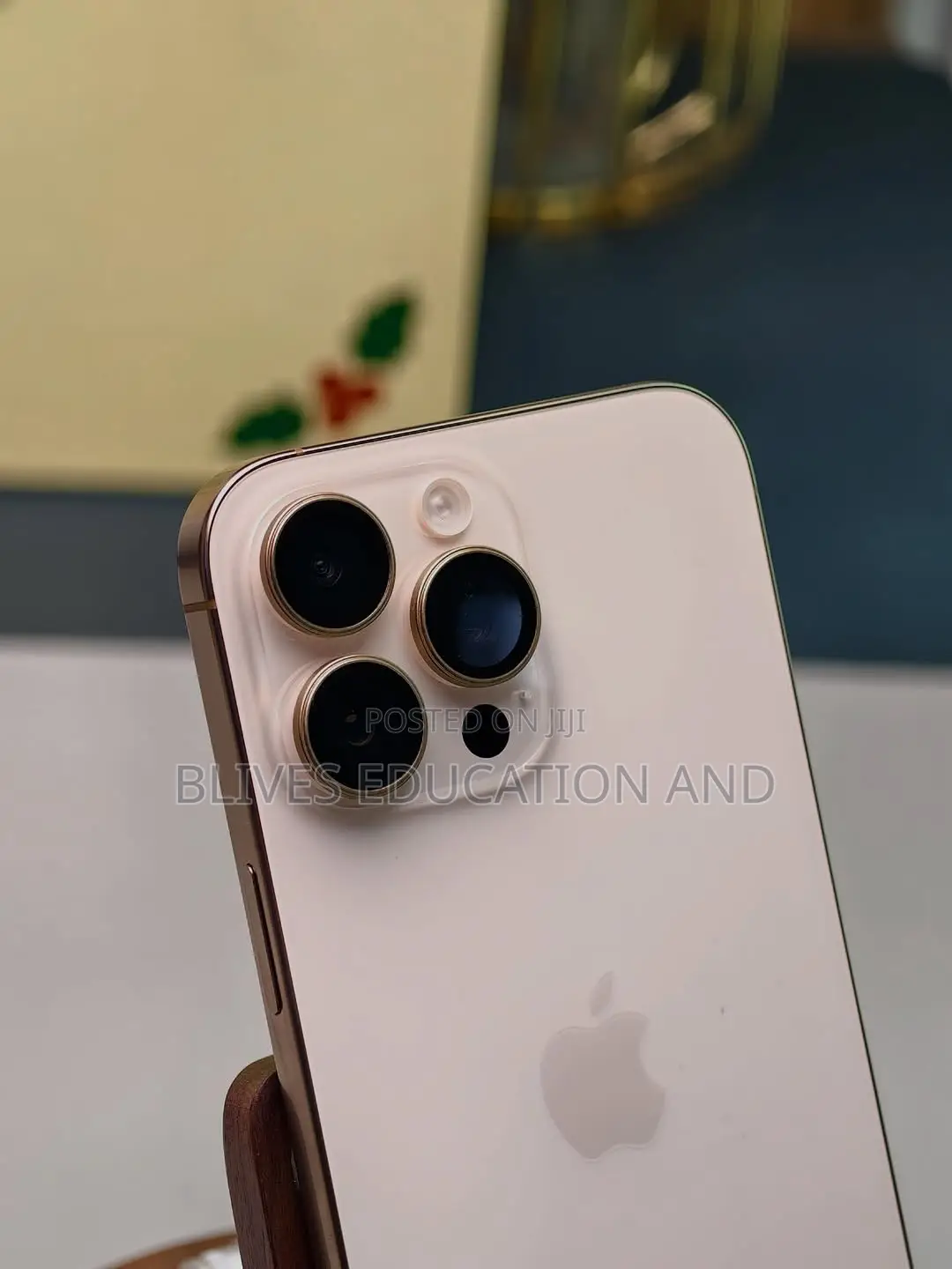 Apple iPhone 16 Pro Max 256 GB Gold