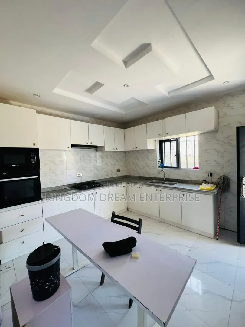 4bdrm Duplex in Orchid Lekki Lagos for rent