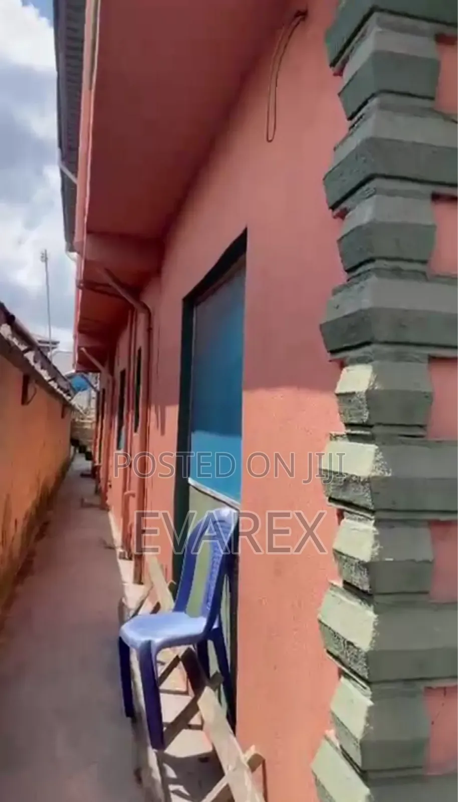 7bdrm Block of Flats in Iba / Ojo for sale