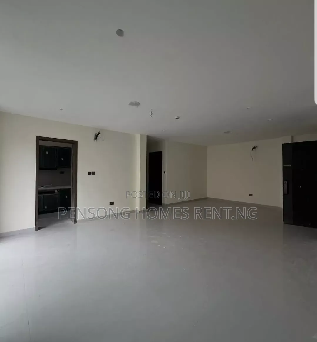 2bdrm Apartment in Lekki Phase 1 for rent