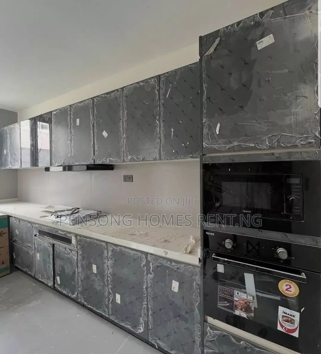2bdrm Apartment in Lekki Phase 1 for rent