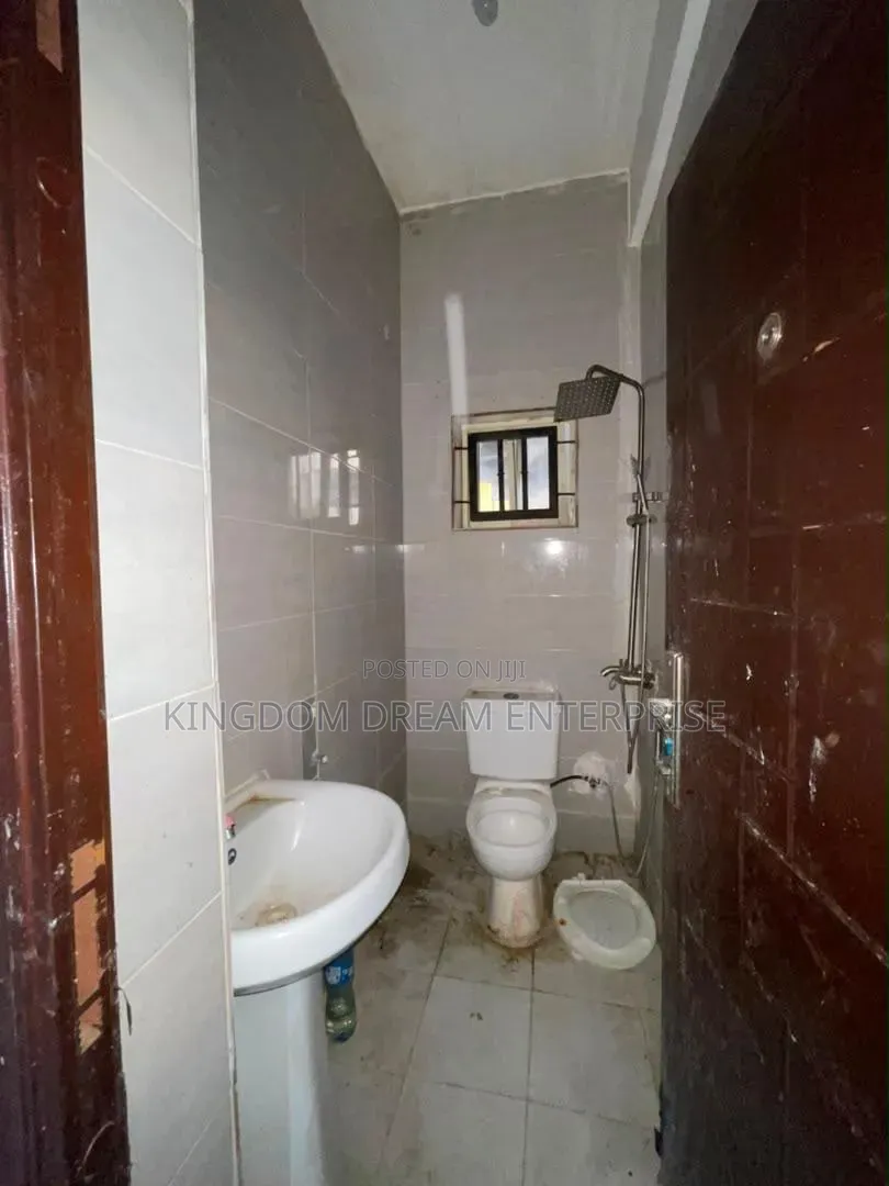 Mini Flat in Canal Estate Osapa for rent