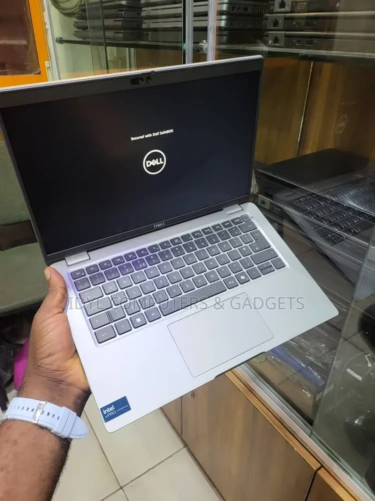 Laptop Dell Latitude 5450 16GB Intel Core Ultra 5 SSD 512GB