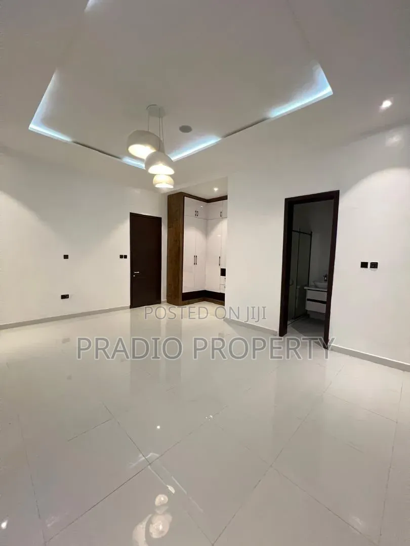 6bdrm Duplex in Royal Garden Estate, Ajiwe for sale