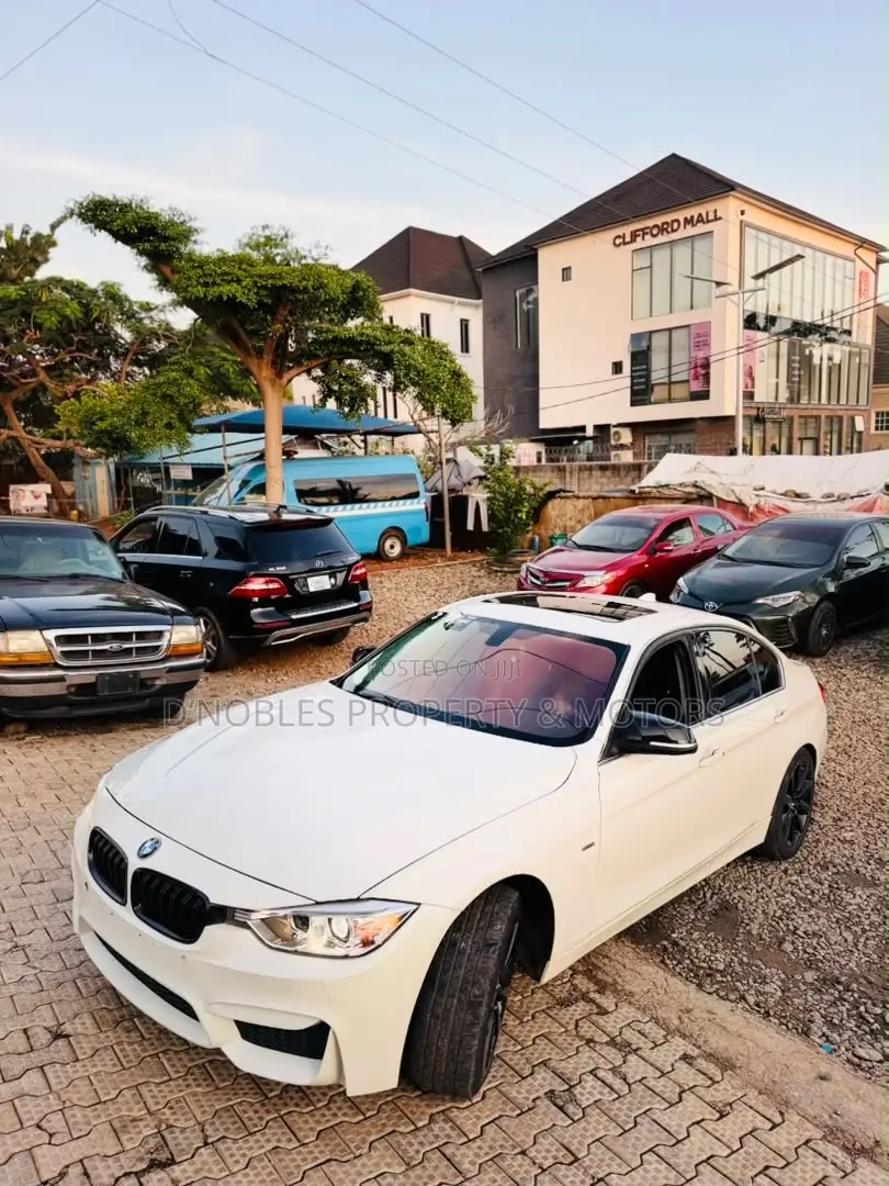 BMW 3 Series 328i RWD 2013 White
