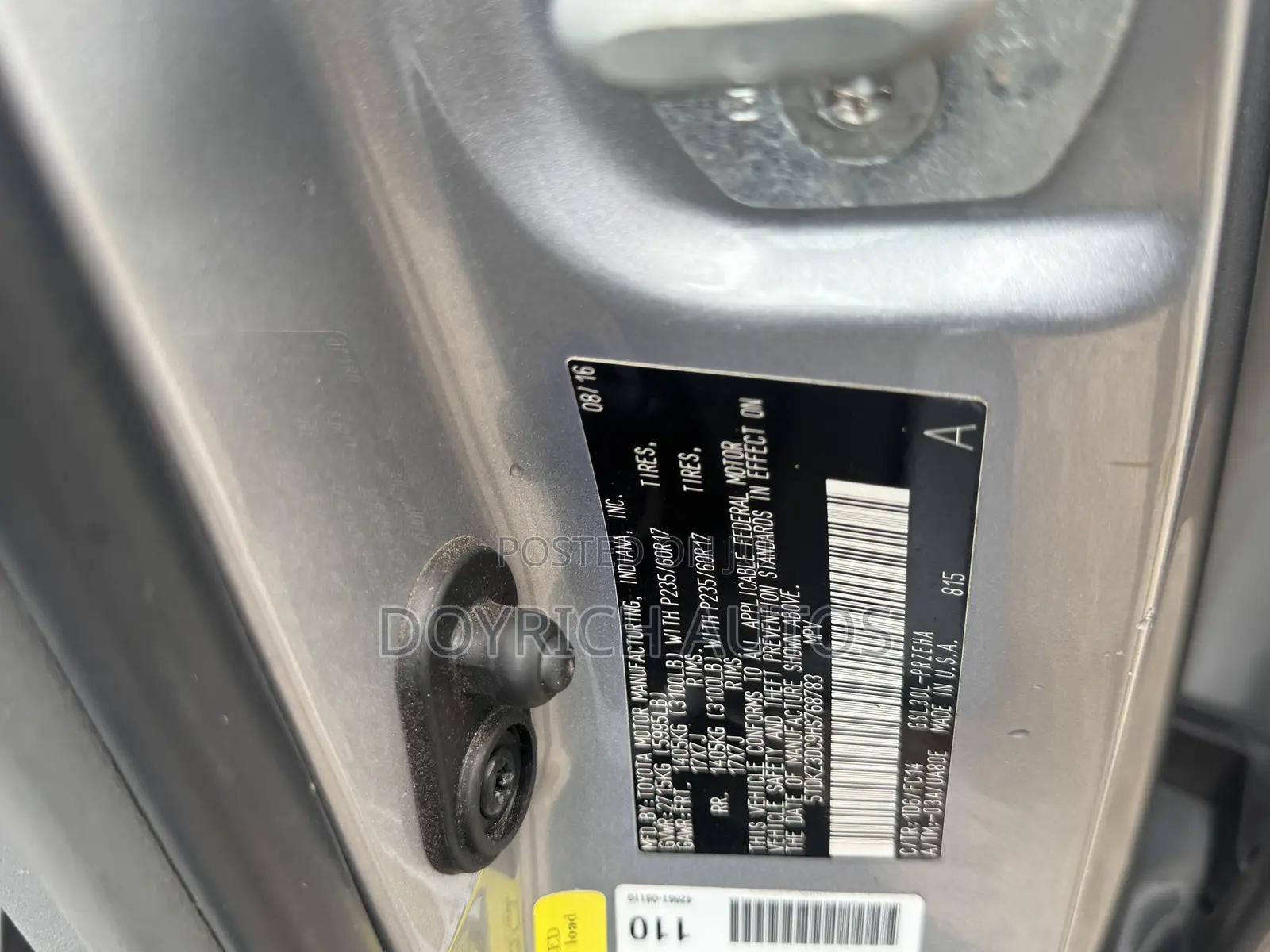 Toyota Sienna LE 8 Passenger (3.5L 6cyl 8A) 2017 Silver