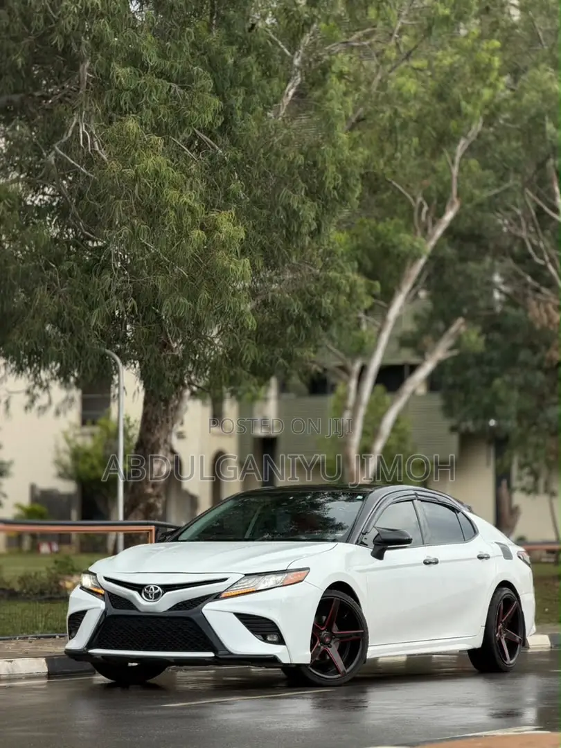 Toyota Camry XSE FWD 2020 White