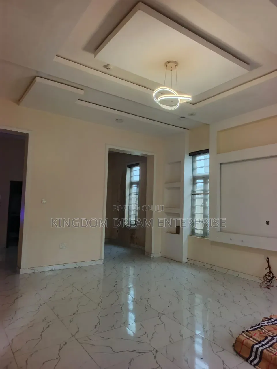5bdrm Duplex in Omole Phase 1 Ikeja for rent
