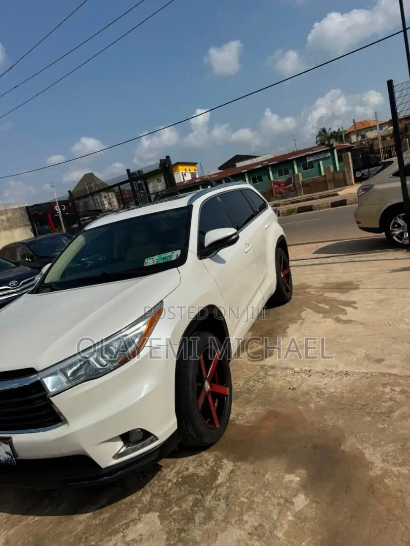 Toyota Highlander Limited V6 4x2 (3.5L 6cyl 6A) 2016 White