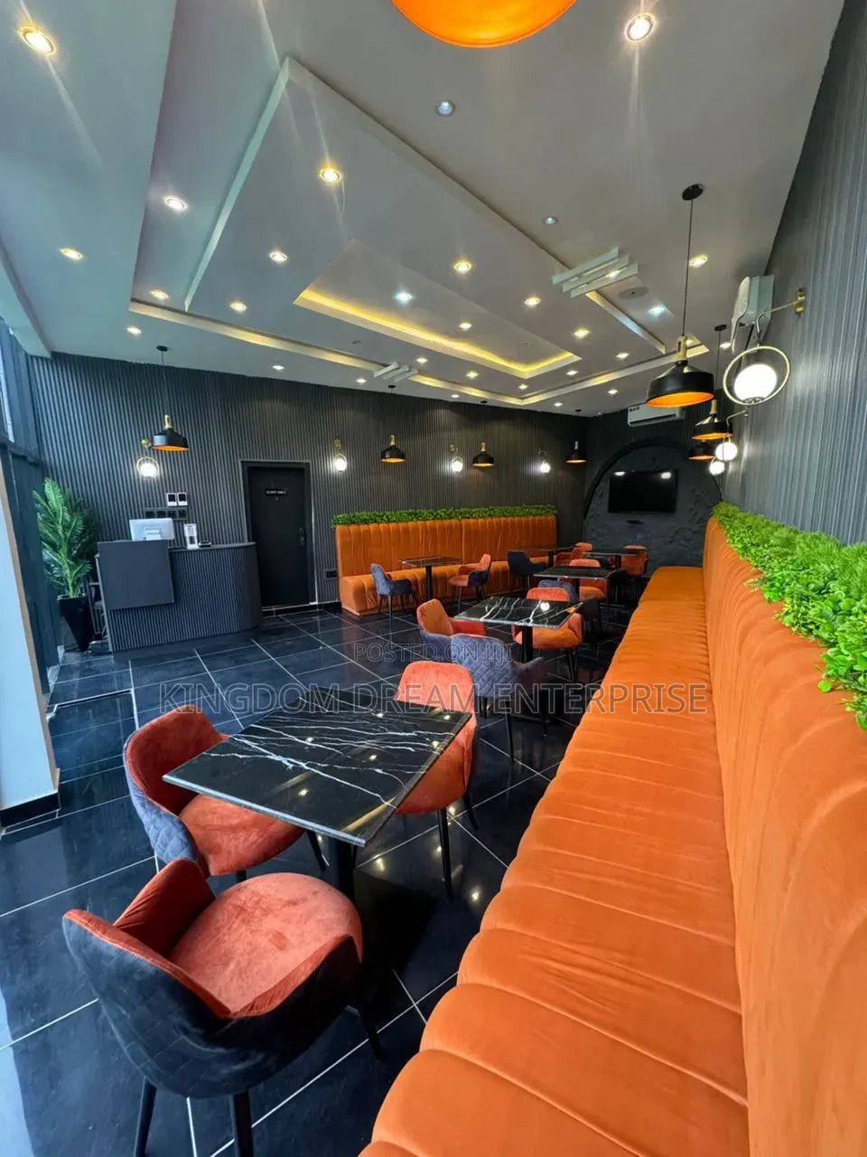 Lounge Pitch/ Dinning Magodo 1 Lagos