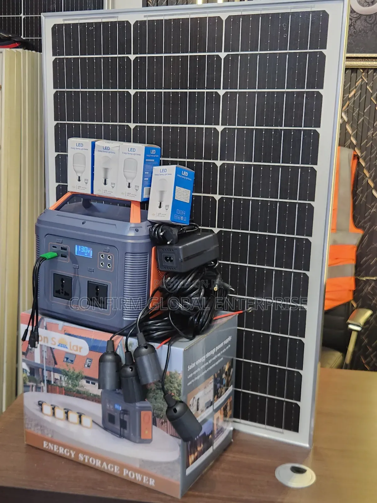Portable 550W Solar Power Generator | 100W Panel 4 Bulbs