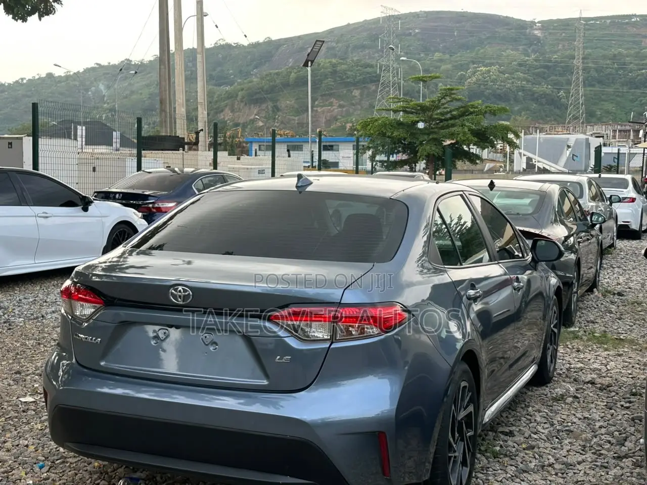 Toyota Corolla LE 2020 Blue