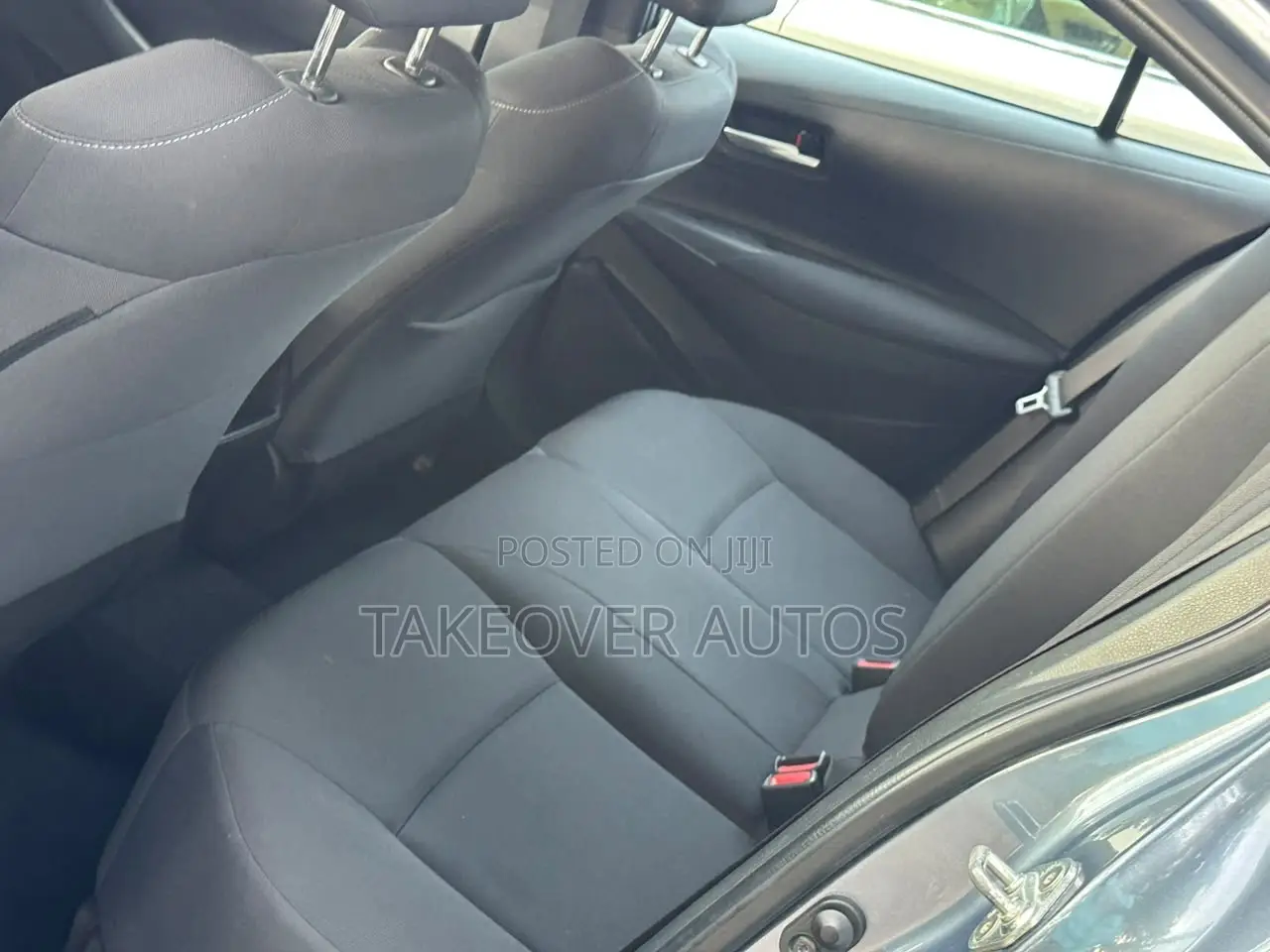 Toyota Corolla LE 2020 Blue
