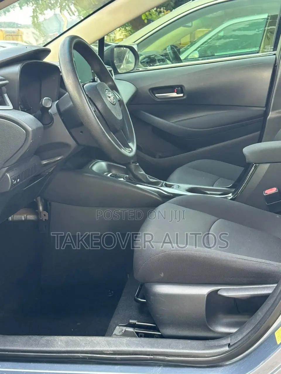 Toyota Corolla LE 2020 Blue
