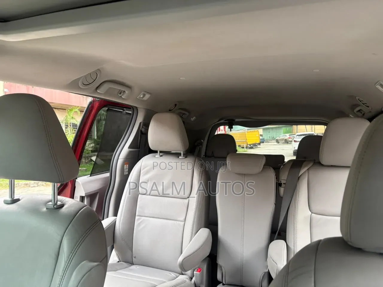 Toyota Sienna 2016 Red