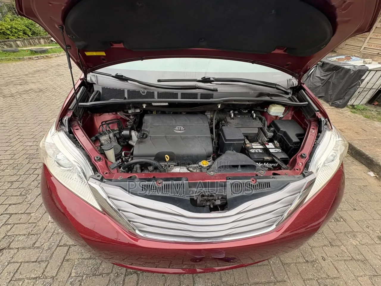Toyota Sienna 2016 Red