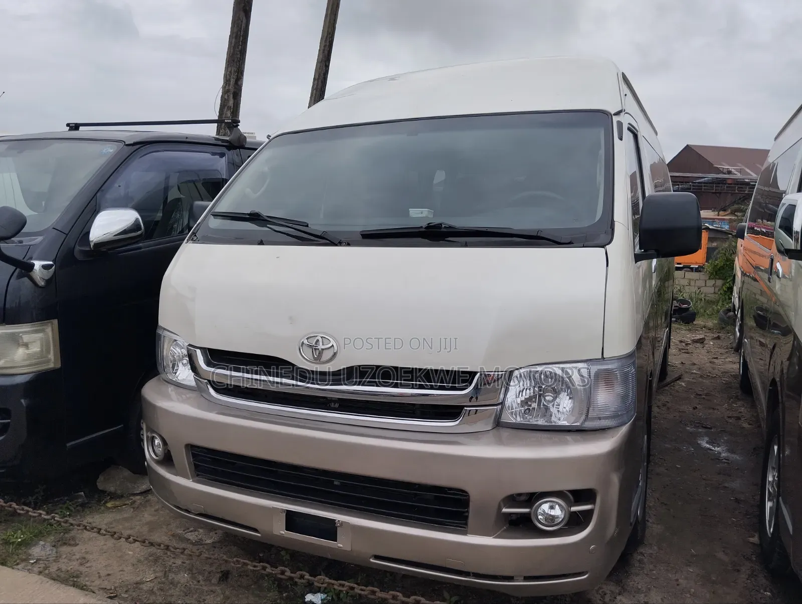 Toyota HiAce 2016 White
