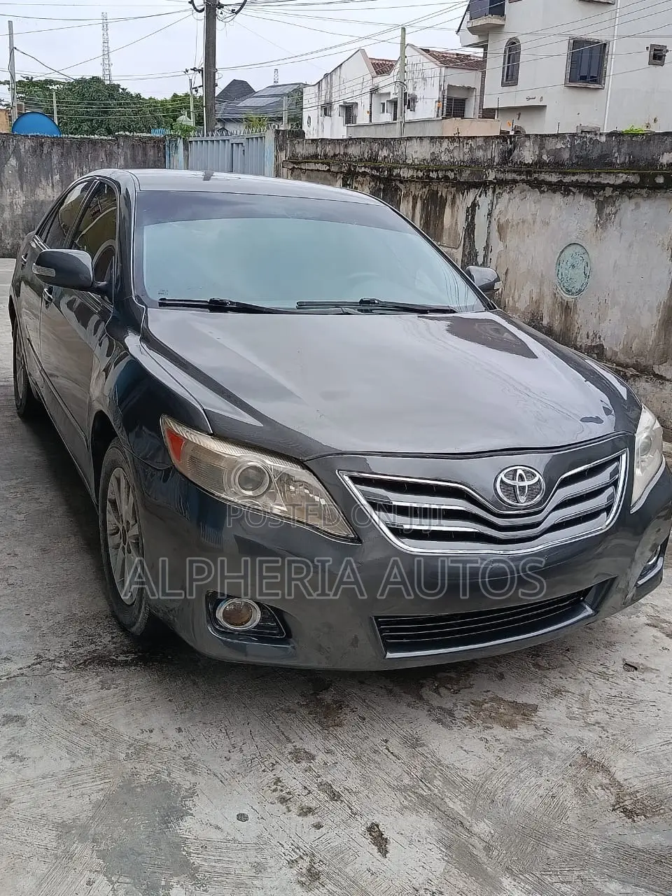 Toyota Camry XLE 4dr Sedan (2.5L 4cyl 6A) 2011 Gray