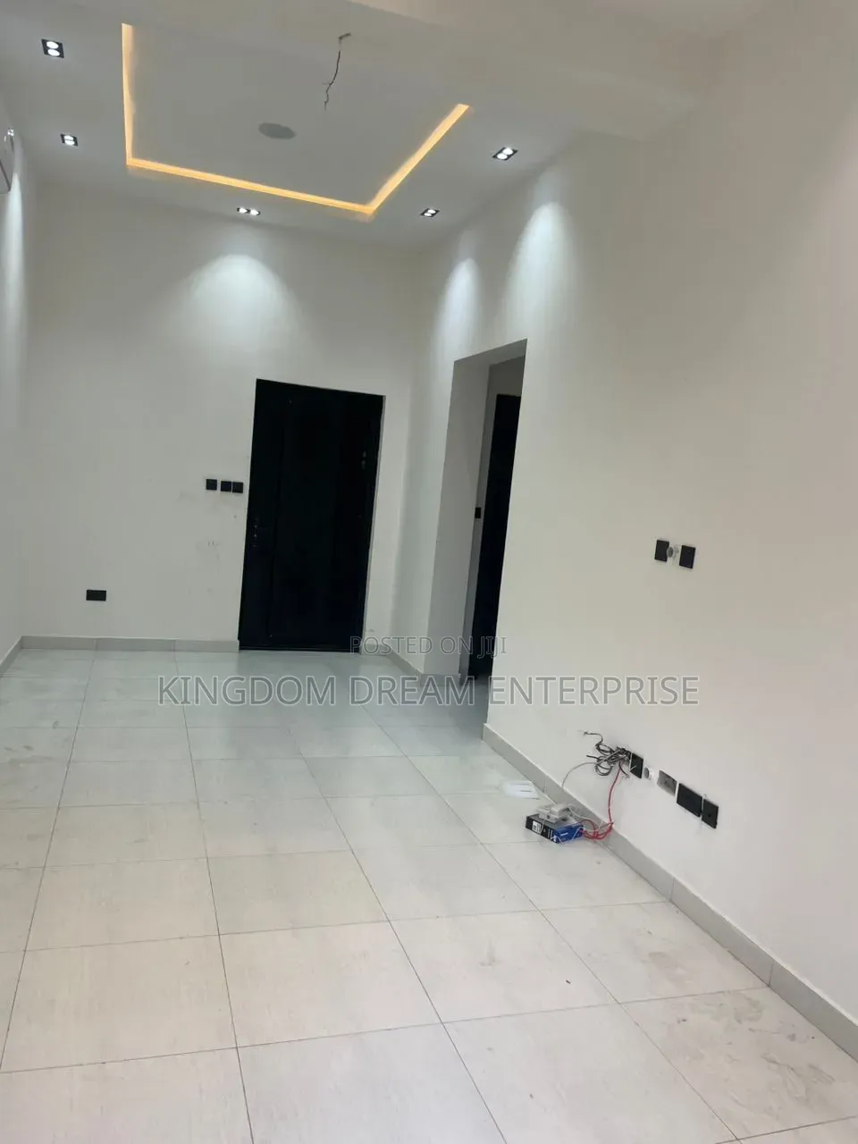 2bdrm Apartment in Lekki Phase 1 Lagos for rent