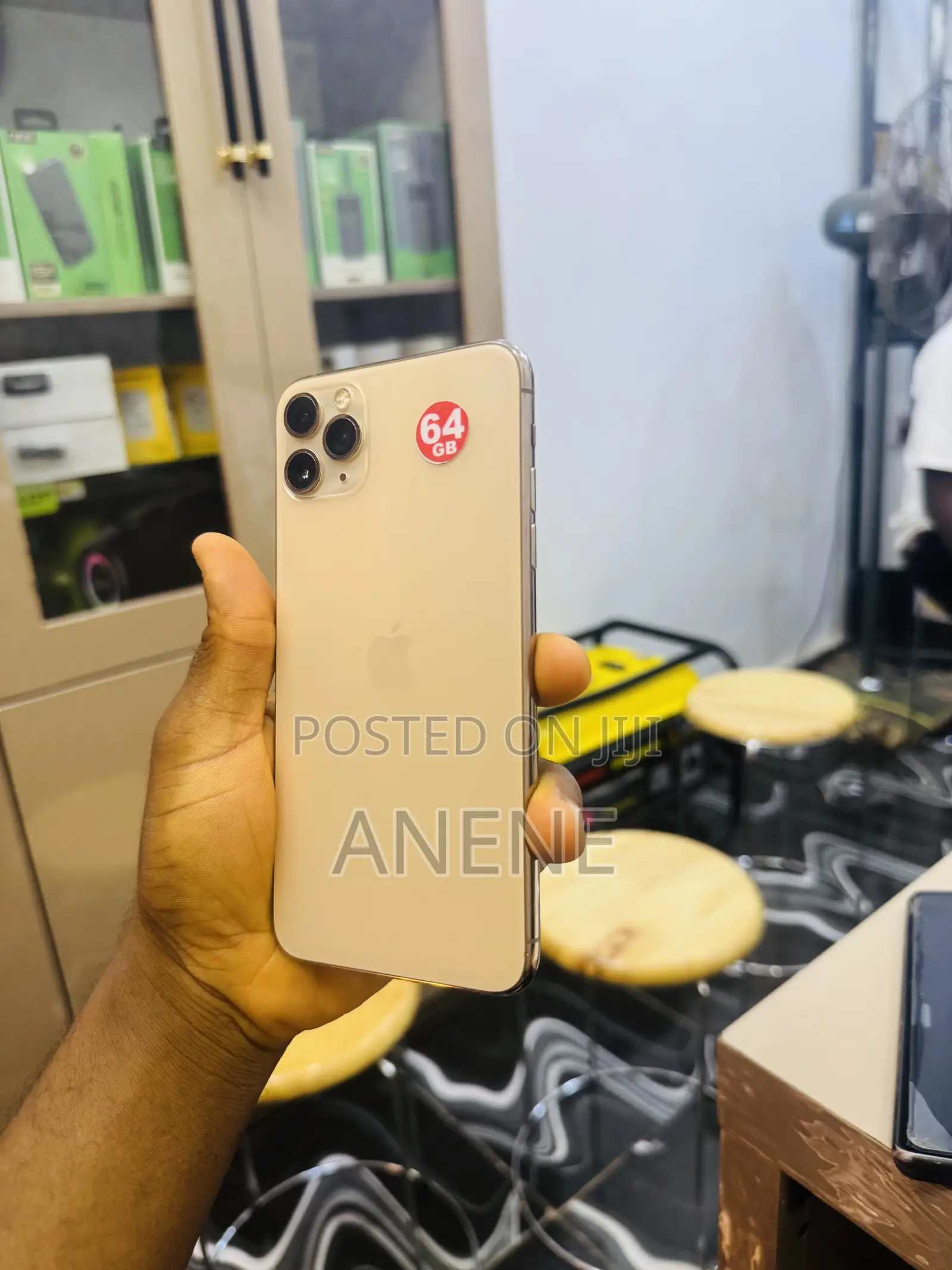 Apple iPhone 11 Pro Max 64 GB Gold