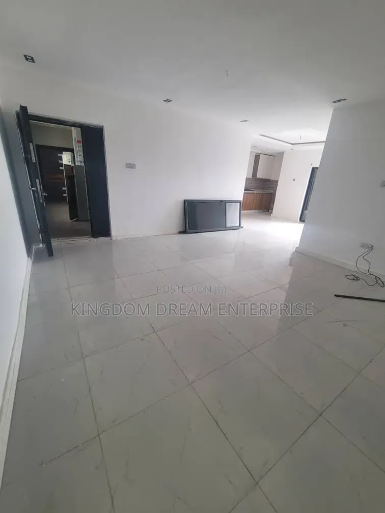 2bdrm Apartment in Ikate Lekki Lagos for rent