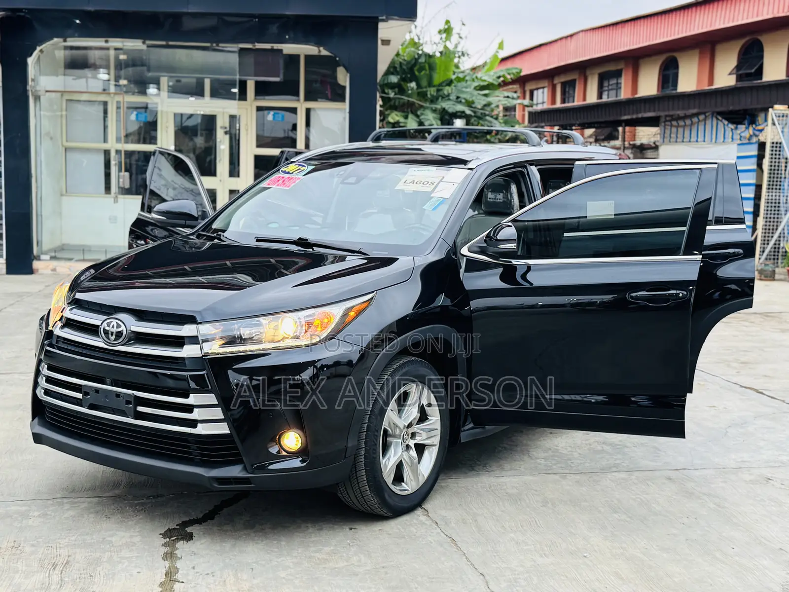 Toyota Highlander Limited Platinum 4x2 V6 (3.5L 6cyl 8A) 2017 Black