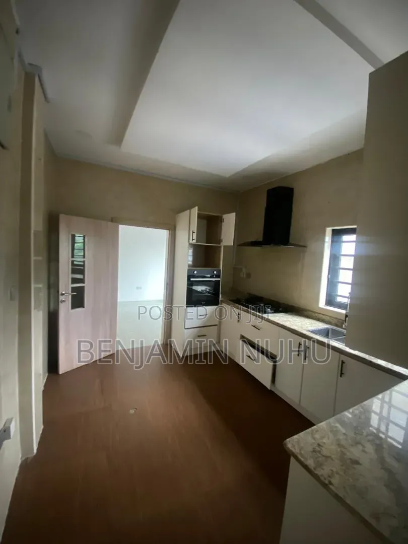 4bdrm Townhouse / Terrace for rent