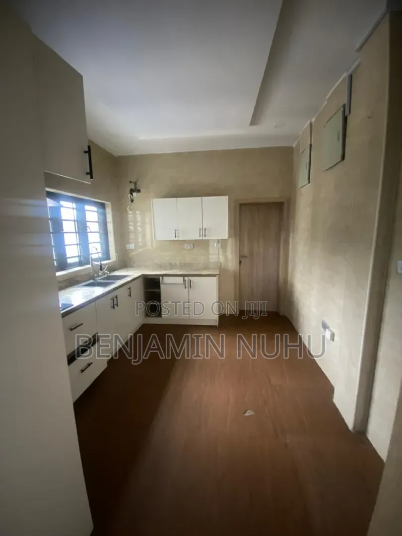 4bdrm Townhouse / Terrace for rent
