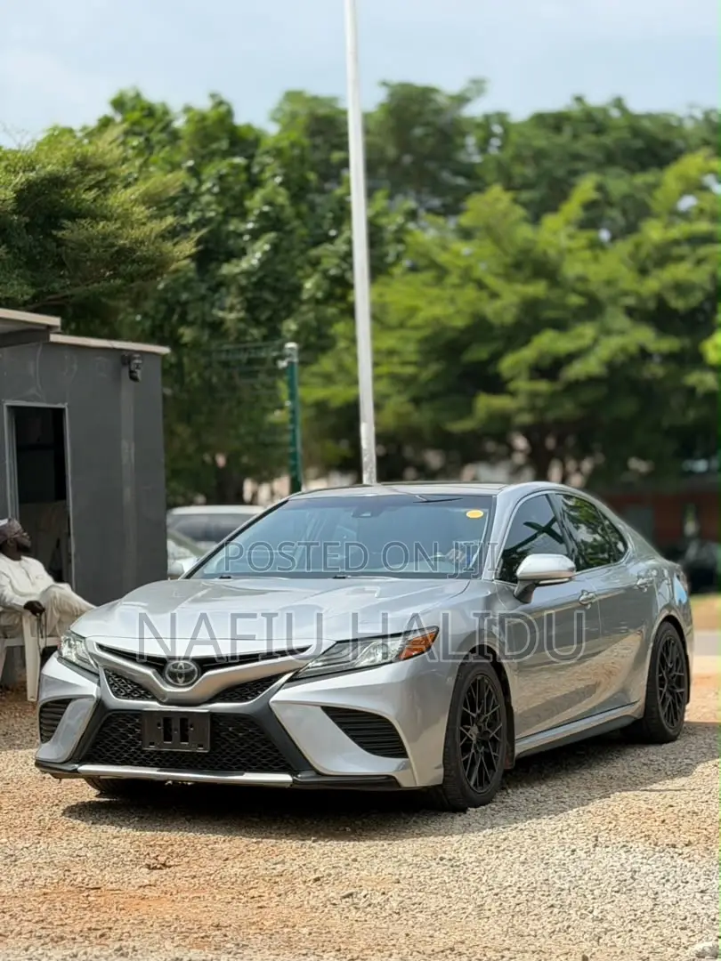 Toyota Camry XSE V6 FWD 2020 Silver