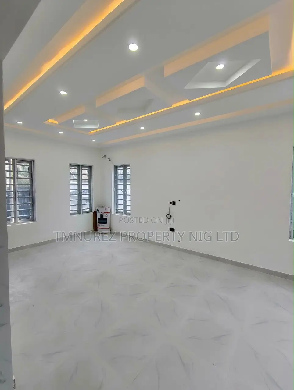 4bdrm Duplex in Ikeja for sale
