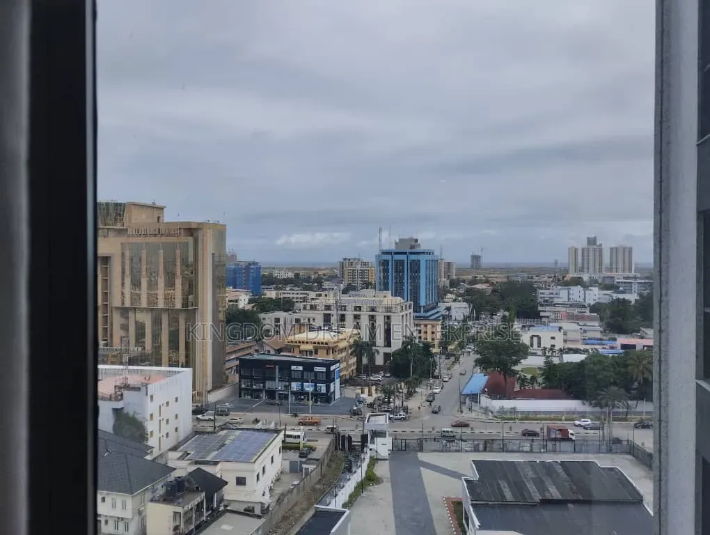 4bdrm Apartment in Victoria Island, Kofo Abayomi for sale