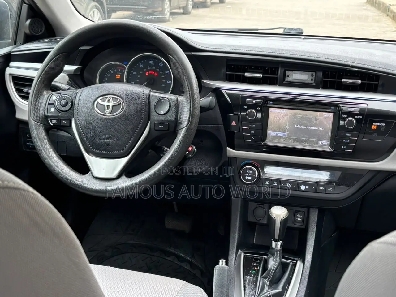 Toyota Corolla LE Eco Premium 4dr Sedan (1.8L 4cyl CVT) 2015 Silver