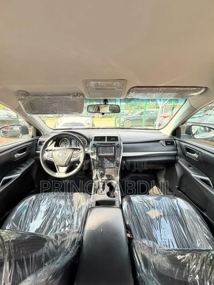 Toyota Camry 2016 Silver