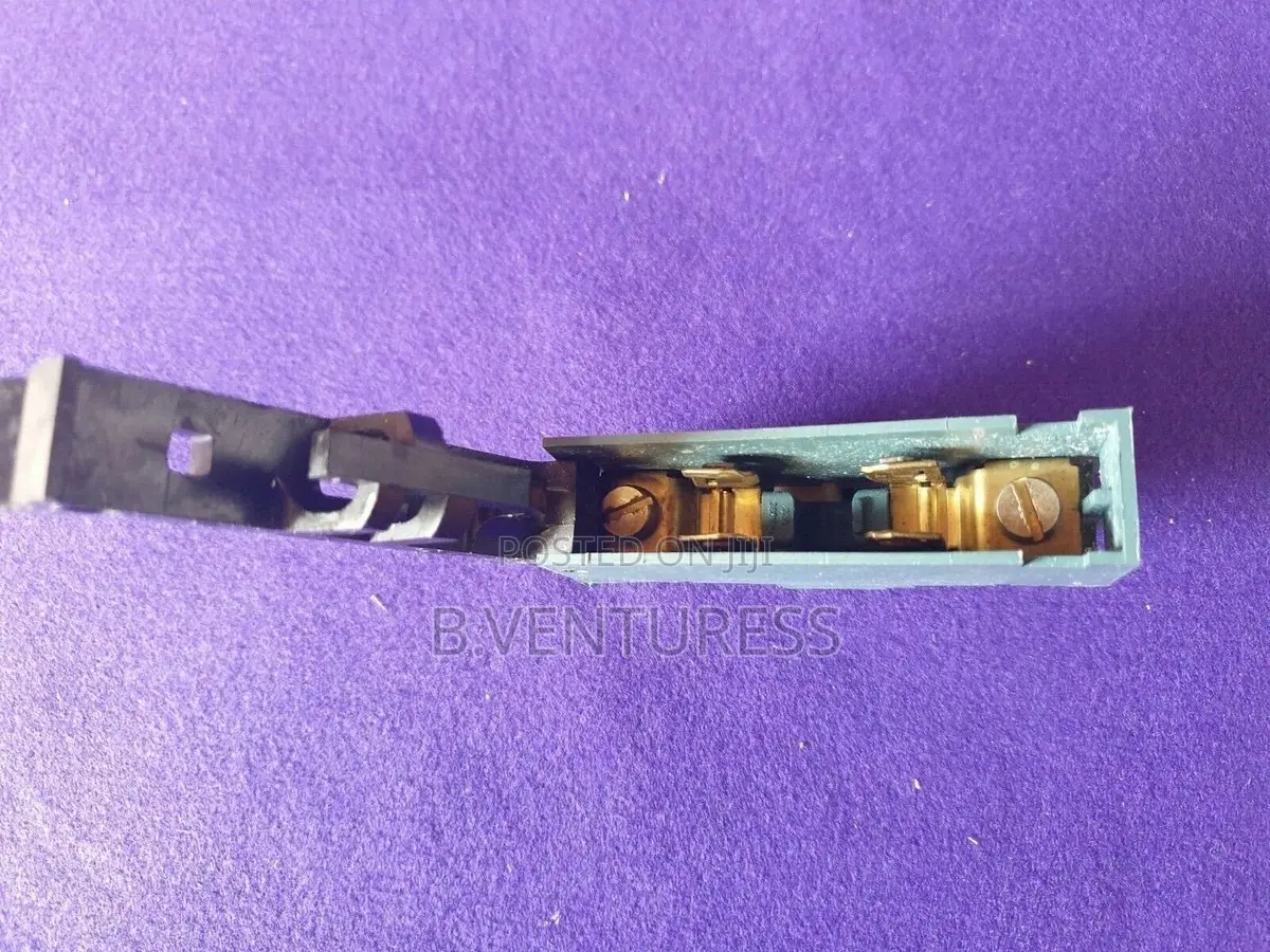 Legrand Serie 21000 Fuse Holder