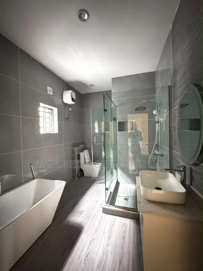 4bdrm Duplex in Ikeja for sale